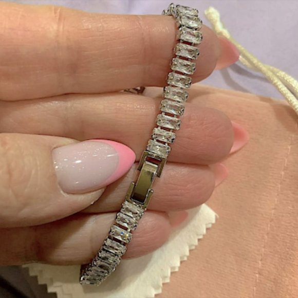 STERLING SILVER ZIRCON BRACELET - Picture 13 of 14